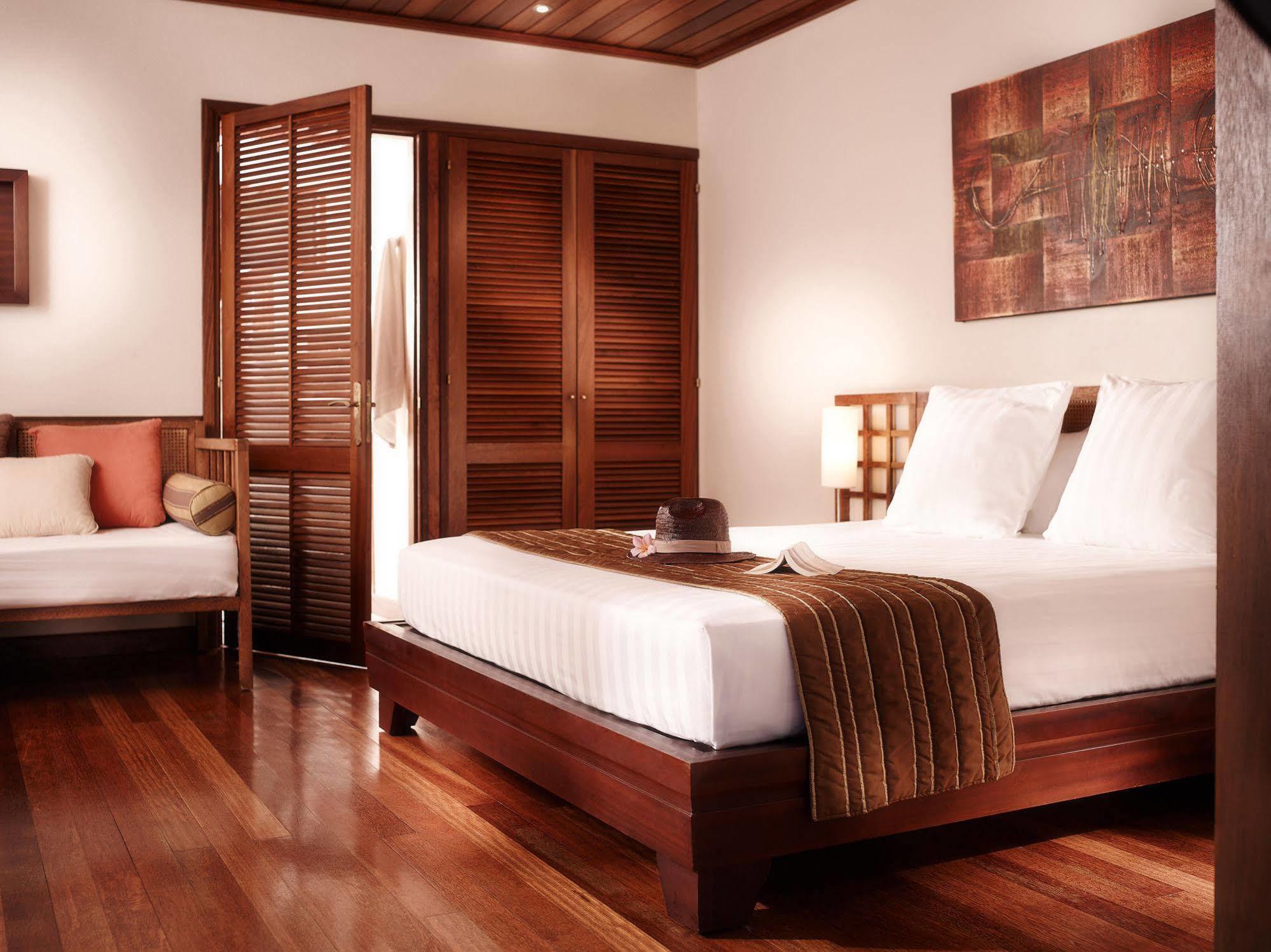 Iloha Seaview Hotel Saint-Leu Exterior photo
